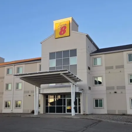 Super 8 by Wyndham Estevan