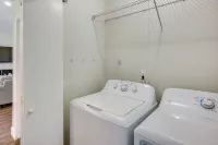 Family Getaway w/ Fenced Yard in Orange Park! - 2-Star