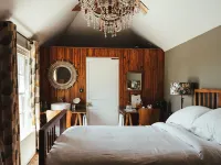 The Five Bells Inn Hotels in Ashford