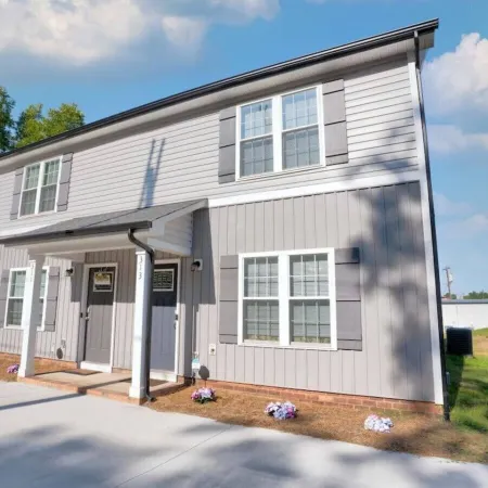 611b Large 3 Bedroom Downtown Parking