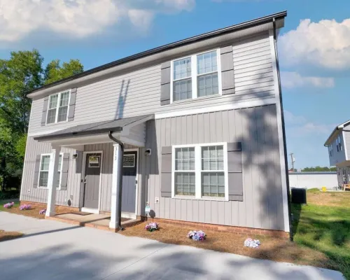 611b Large 3 Bedroom Downtown Parking Hotels in Kannapolis