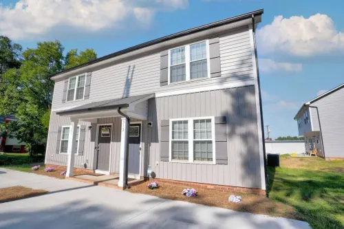 611b Large 3 Bedroom Downtown Parking
