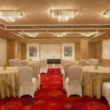 Red Fox by Lemon Tree Hotels, Dehradun