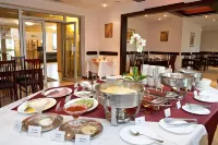 Kolonna Hotel Brigita - 朝食