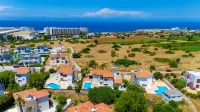 Poolside Bar Villa · Sea Views · Çatalköy - Villas