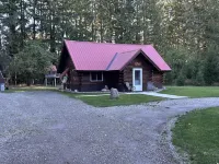 Waterfall Cabin - Pictured Rocks Lodging - シャレー