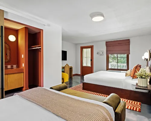 Hacienda del Rio Hotels in Comal County