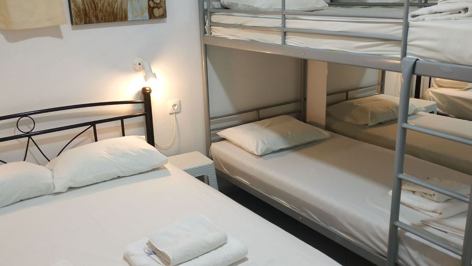 Super Economy Studio Located on the Ground Floor No Balcony