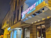 Parkway Inn Hotel & Spa Hotels near Yasamal
