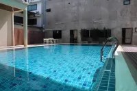 Sea Paradise Hotel Sattahip - Beach