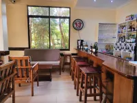 Peaks Hotel Nanyuki - Barer