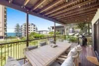 Bright Beachside Family House With Ocean Views - 3-Star