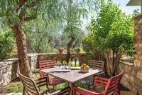 Harmony Hotel Apartments - Pet friendly
