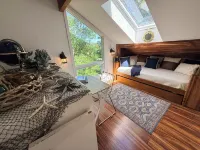 Cape Cod Villa pond front vacation home, retreat, spa, venue, film location - 別墅