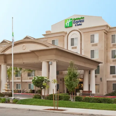 Holiday Inn Express & Suites FRESNO (RIVER PARK) HWY 41 by IHG