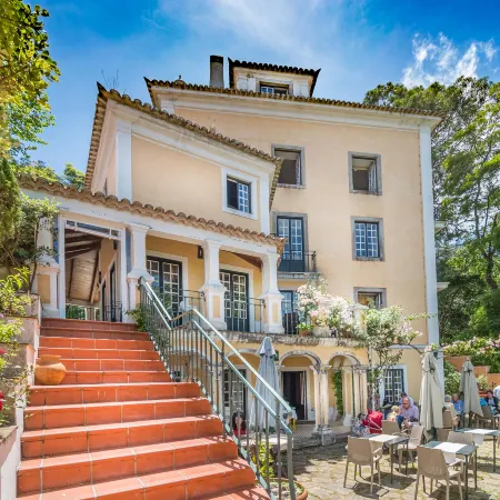 Lawrences Hotel