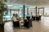 巴德布克洛度假酒店 - 泳池