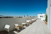 Sercotel Sevilla Guadalquivir Suites - pet friendly