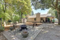 Peace & Serenity in Gresham! Sleek Home w/ Yard - Homestays