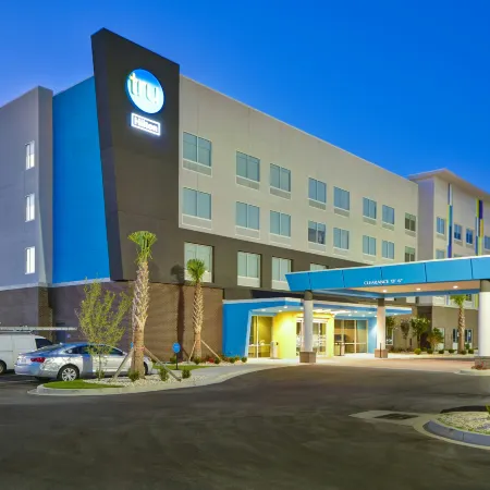 Tru by Hilton Sumter