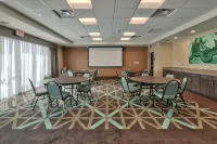 Hampton Inn & Suites Artesia - 2-Star