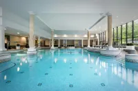 Delta Hotels by Marriott Manchester Airport - Pools