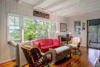 Dainty New Preston Cottage w/ Dock & Lake Views! - Pet friendly