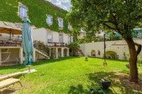 S.K.Y. Accommodations Family studios - 2-Star