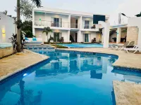 Amazing 12BR villa with 4 master rooms - Villas
