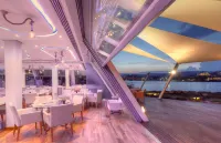 St Raphael Resort - parking
