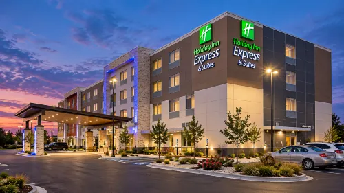 Holiday Inn Express & Suites BOISE AIRPORT by IHG - Uima-altaat