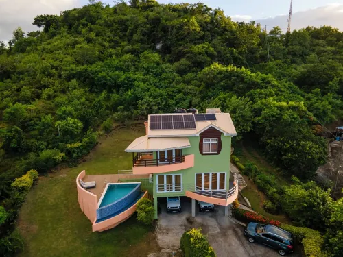 Bocean Villa - Luxury Hilltop Retreat - maisons de vacances