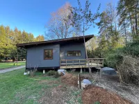 Cypress Cabin - Riverside Hot Tub & Wood Stove - 2-Star