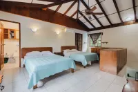 Hotel Tres Banderas - Mountain view