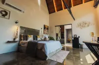 Boutique Amazonia Hotel Restaurante - Parking