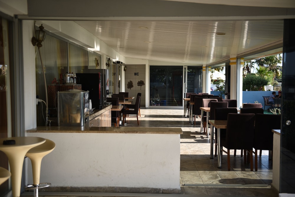 Demirci Hotel