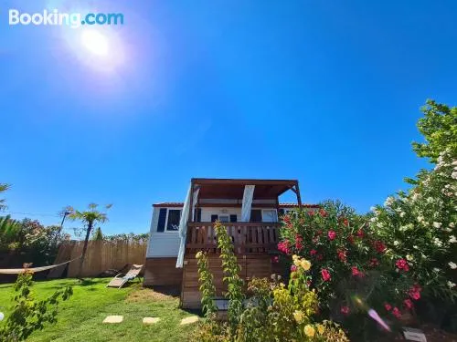 弗拉羅納塔套房別墅