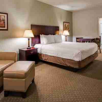 Best Western Plus Bayshore Inn Rooms