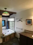 Hale Maluhia Country Inn