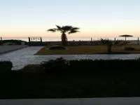 Beach Front Luxury Living Apartment Hotéis em Akouda