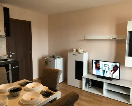 Palace de Luxe - Apartments Hotels in Pomorie