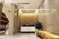New Lotus Hotel - parking