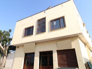 OYO Flagship 30323 Gd Pride Guest House