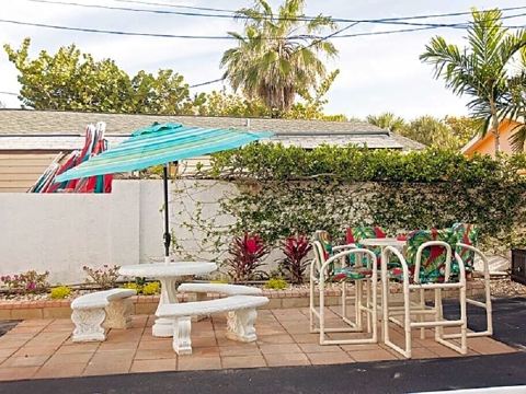 Coco Sands Beachside Cottages