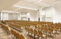 Sheraton Milan Malpensa Airport Hotel & Conference Centre Hotels in Ferno