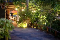 RoomQuest Amphawa Floating Market Hôtels à : 