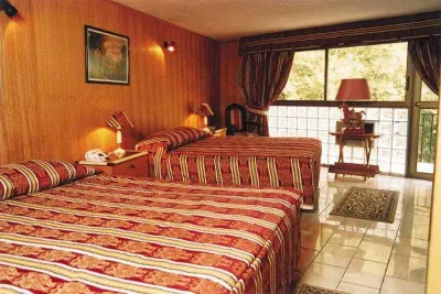 Windsor Suites Hotel Отели в г. 