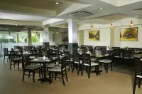 Ramada by Wyndham Katunayake Colombo International Airport Hotels in Bopitiya