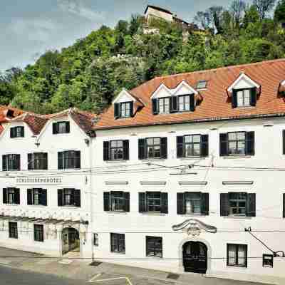 Schlossberghotel Hotel Exterior