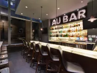 Embassy Suites by Hilton Montreal Hotels near Quebecor